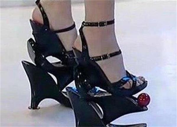 世界上最高的高跟鞋都是非主流高跟鞋👠