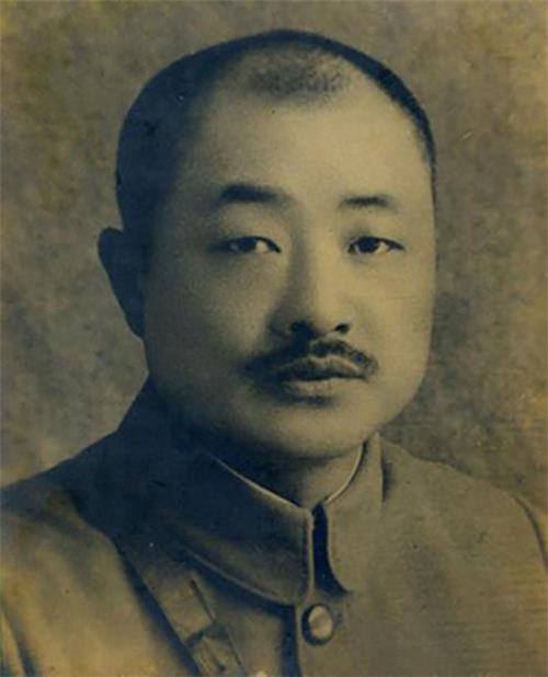 李必藩